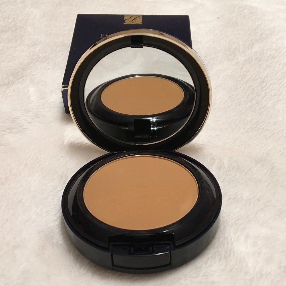 Estee Lauder Double Wear Stay-in-Place Matte Powder Foundation
